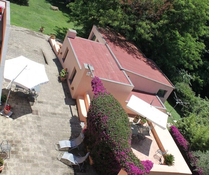 펜션 Flegrea House Casa Rosa