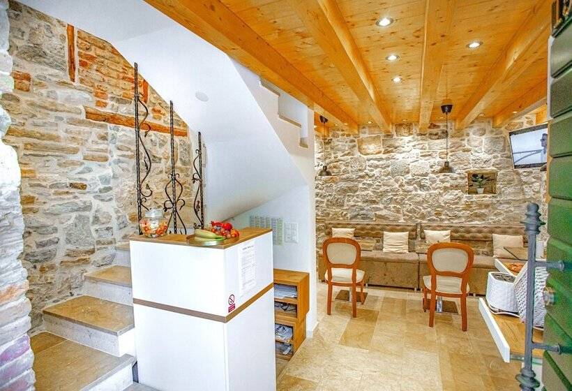 بنسيون L U X E Split Luxury Rooms