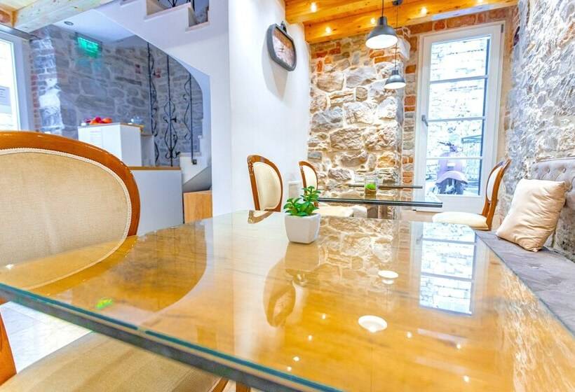 بنسيون L U X E Split Luxury Rooms