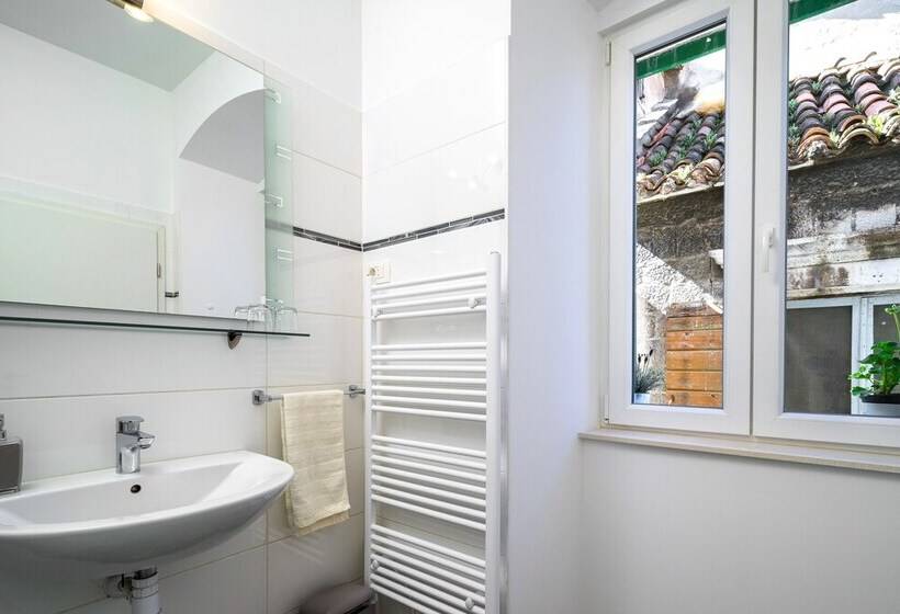 膳宿费 L U X E Split Luxury Rooms