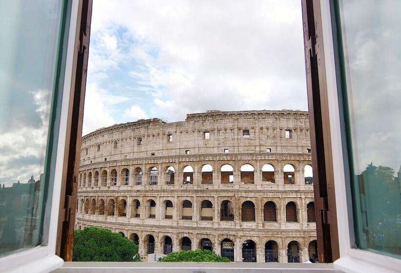 פנסיון Magia At Colosseum