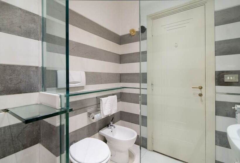 פנסיון Magia At Colosseum