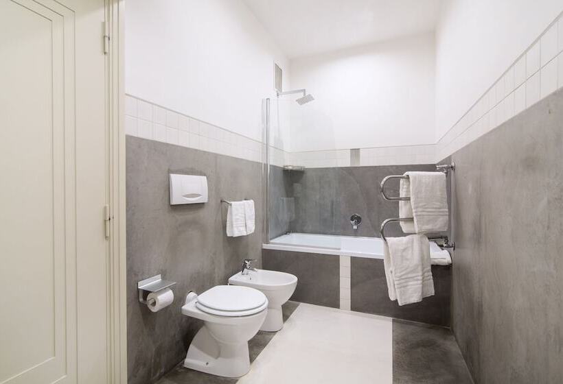 פנסיון Magia At Colosseum