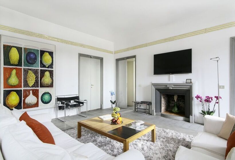 פנסיון Magia At Colosseum