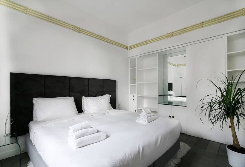 פנסיון Magia At Colosseum