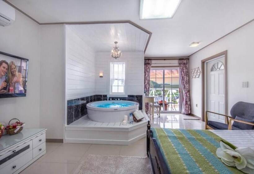 Seonjaedo Secret Spa Pension