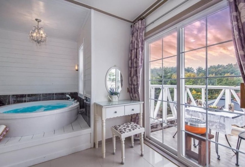 Seonjaedo Secret Spa Pension