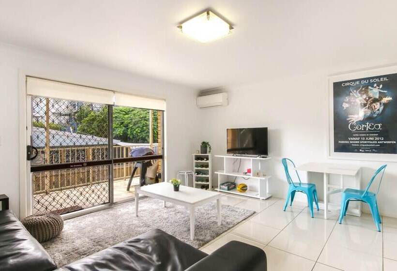 2 Bedroom Apartment On The Gold Coast