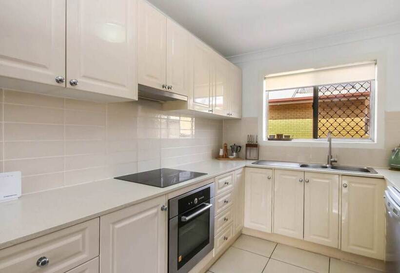 2 Bedroom Apartment On The Gold Coast