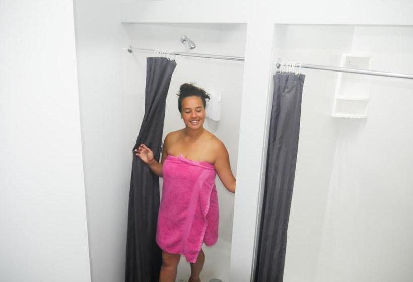 فندق صغير Urbanz