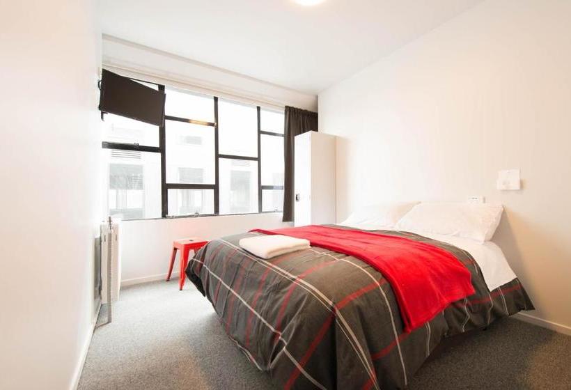 فندق صغير Urbanz