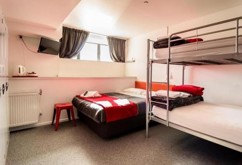 فندق صغير Urbanz