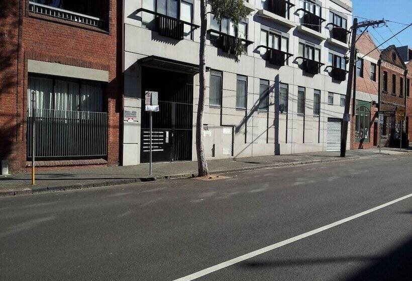 Australian Home Away At Market Square Melbourne