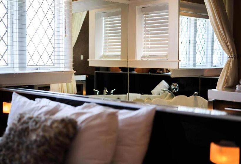 ベッドアンドブレックファースト Leaside Manor