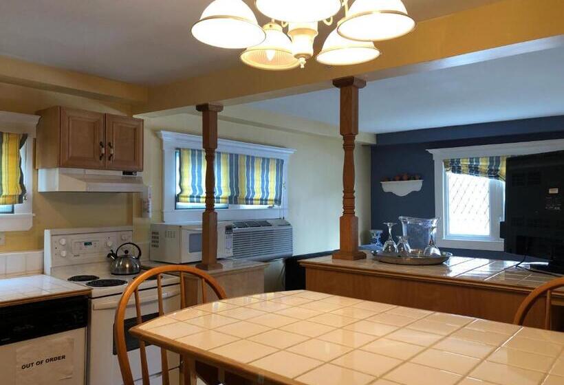 ベッドアンドブレックファースト Leaside Manor