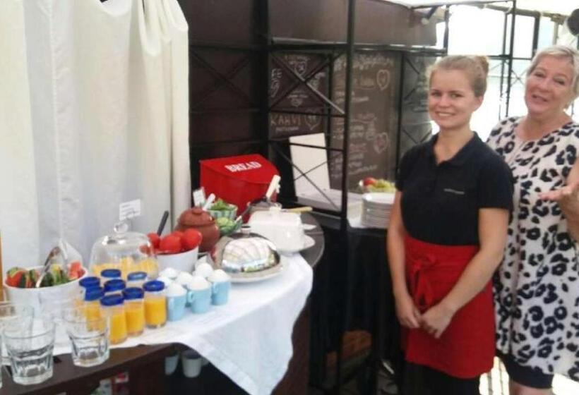 مبيت وإفطار Lossiranta Lodge