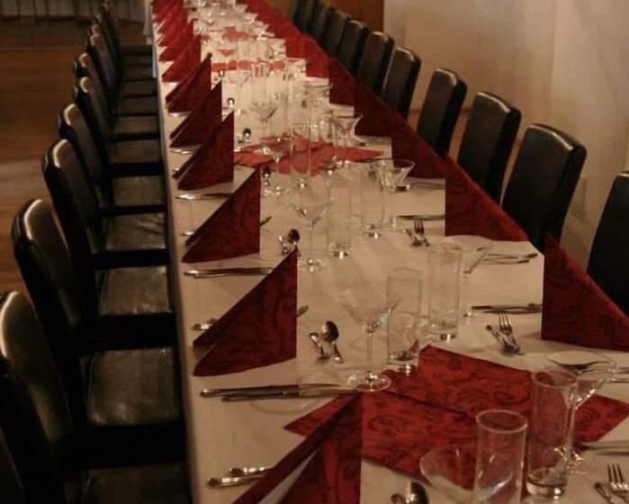 簡易ホテル & Pivovar černý Orel