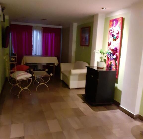 Отель Alvear Jujuy