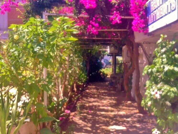 בית מלון כפרי Apollonia Apartments