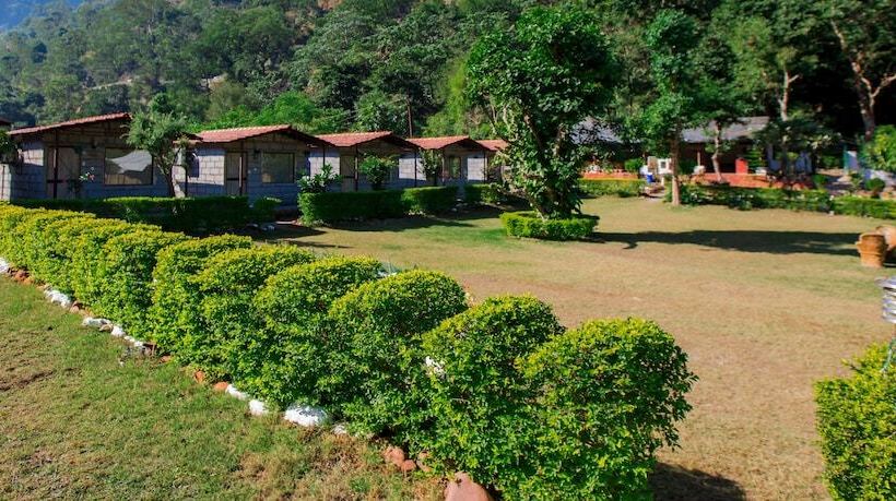 ホテル Aspen Adventures