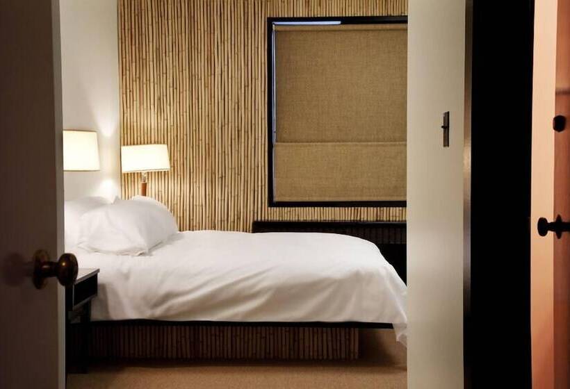 فندق At The Waldorf