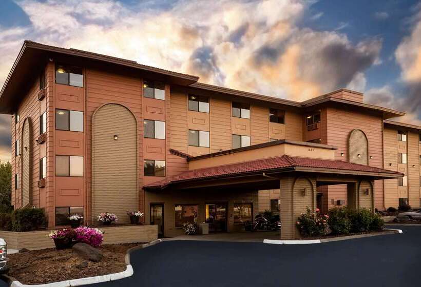 Отель Baymont By Wyndham Yakima Riverfront