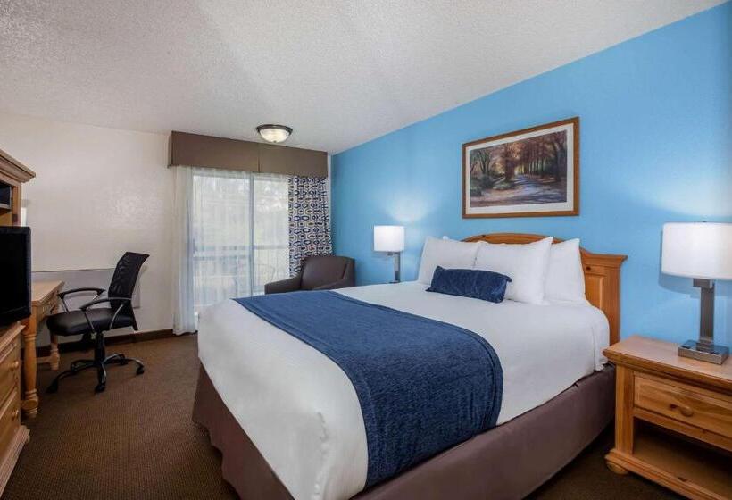 Отель Baymont By Wyndham Yakima Riverfront