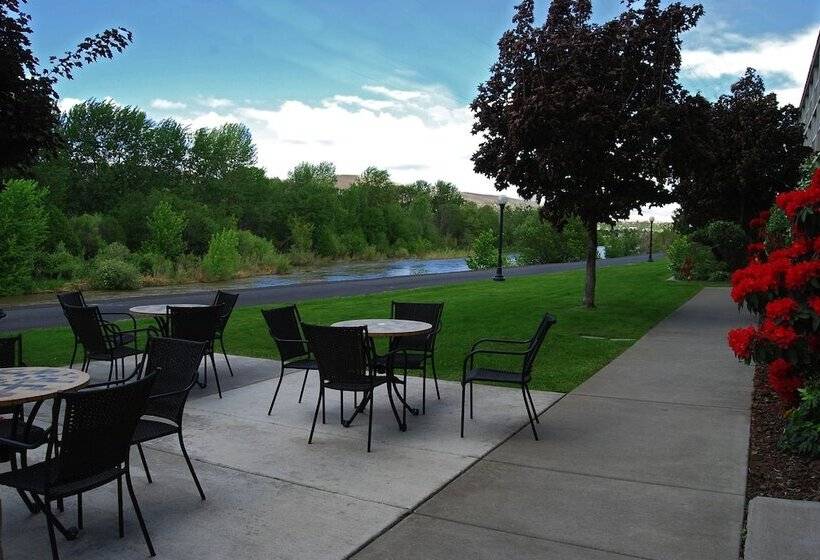 Отель Baymont By Wyndham Yakima Riverfront