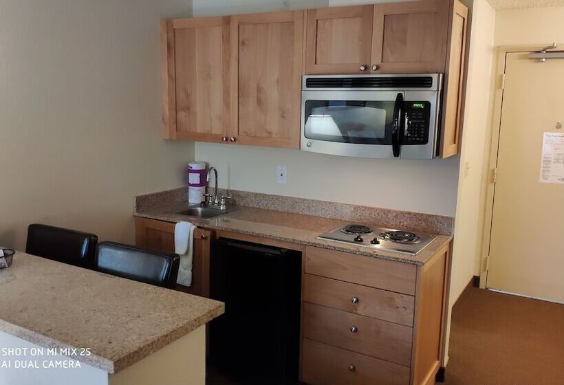 Отель Baymont By Wyndham Yakima Riverfront