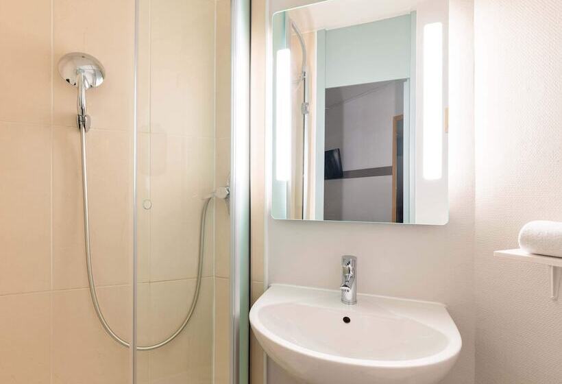 B&b Hotel Lyon Saint Bonnet Mi Plaine