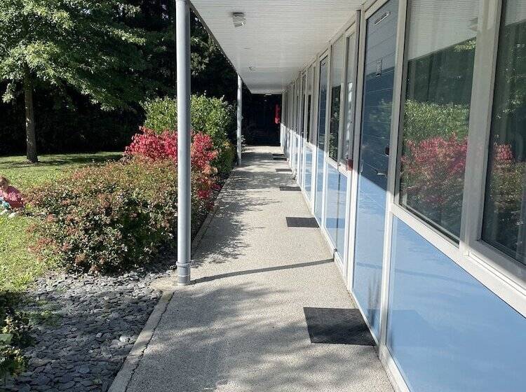 ホテル Hôtel Restaurant Bel Air Crevin   Axe Rennes Nantes