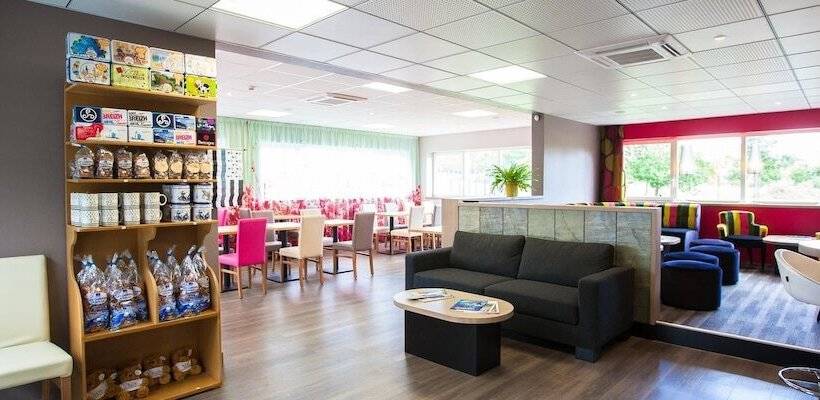 ホテル Hôtel Restaurant Bel Air Crevin   Axe Rennes Nantes