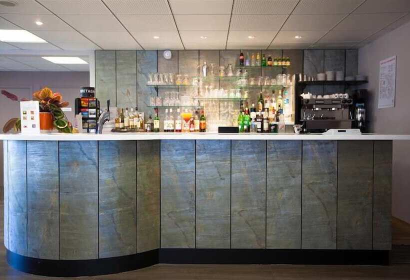 ホテル Hôtel Restaurant Bel Air Crevin   Axe Rennes Nantes