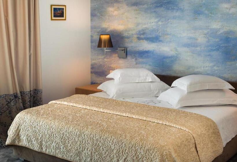 هتل Boban Luxury Suites