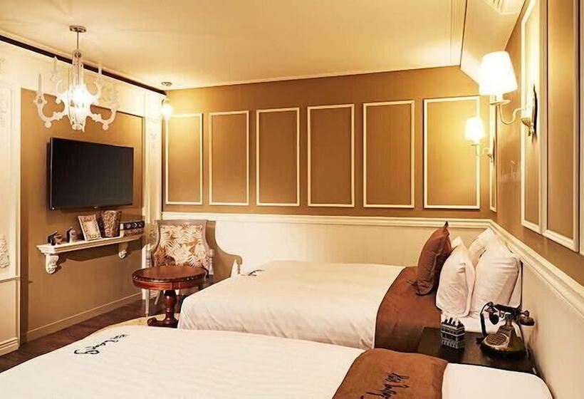 Отель Boutique 9