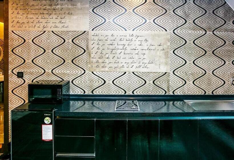 Отель Boutique 9