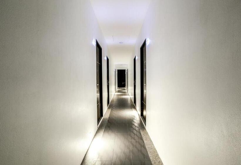 ホテル Chaantalay