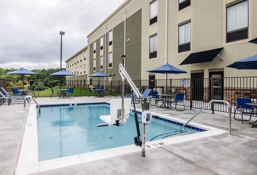 فندق Comfort Inn & Suites Lynchburg Airport   University Area