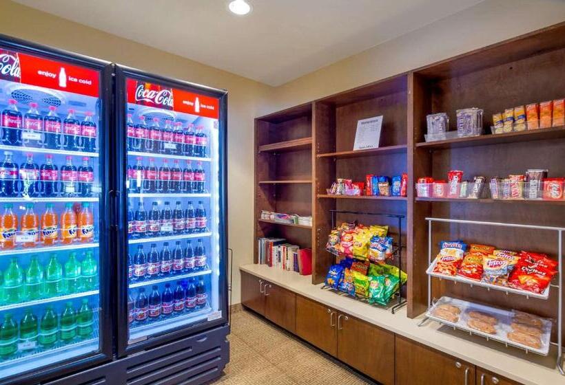 فندق Comfort Inn & Suites Lynchburg Airport   University Area