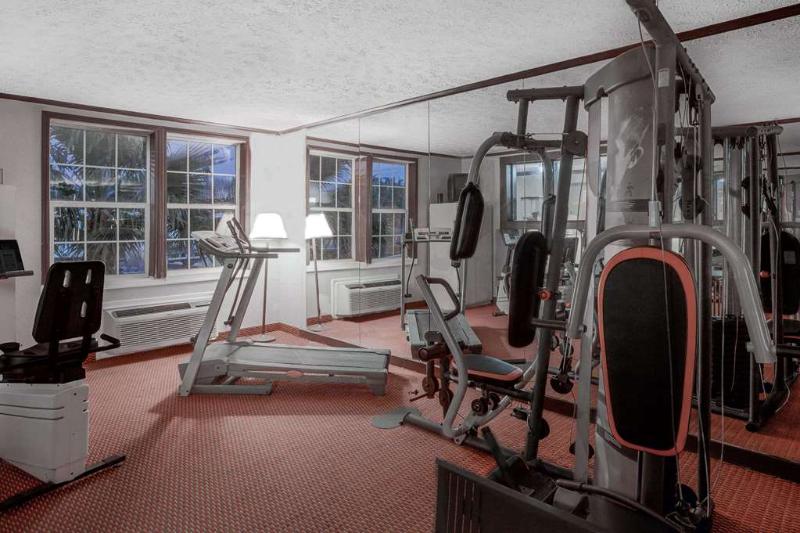 호텔 Days Inn and Suites Sugar Land Stafford