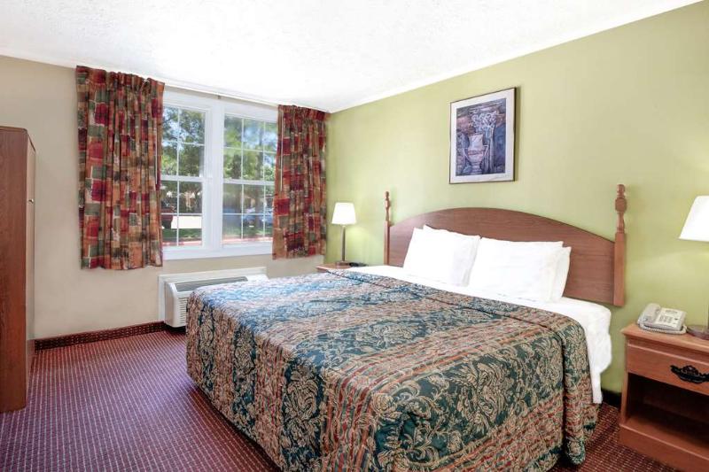 호텔 Days Inn and Suites Sugar Land Stafford