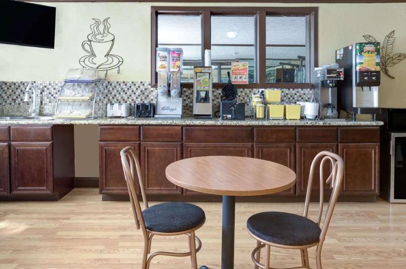 호텔 Days Inn and Suites Sugar Land Stafford