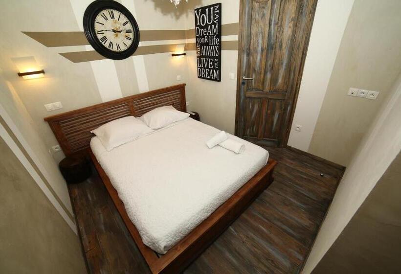 Отель De France