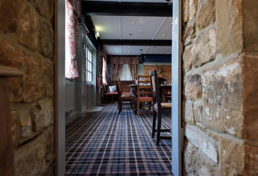 فندق Devonshire Arms Inn