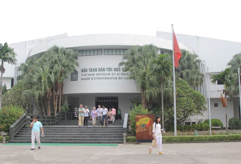 هتل Family Transit