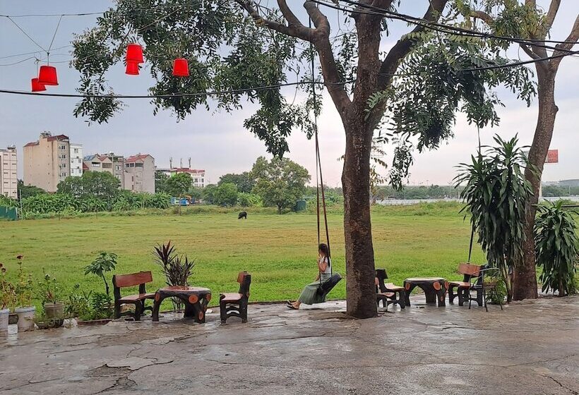 هتل Family Transit