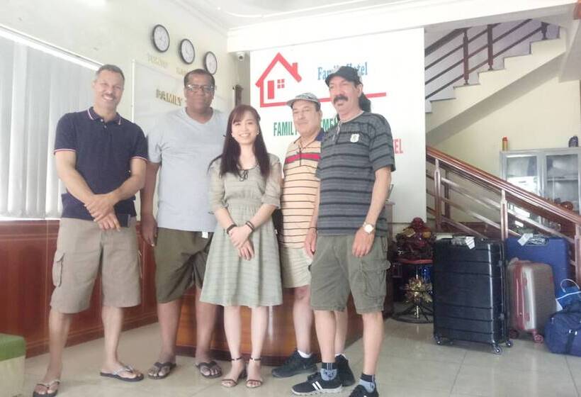 هتل Family Transit