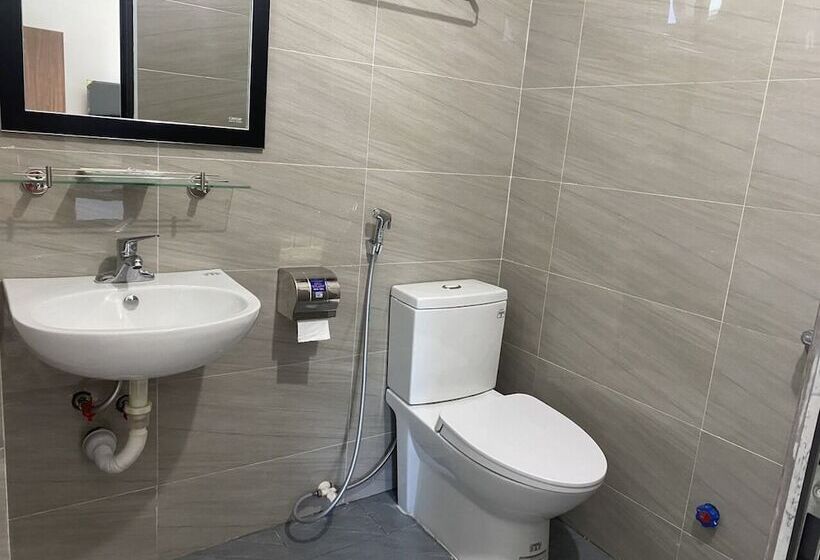 هتل Family Transit