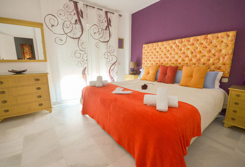 هتل Galindo Beach