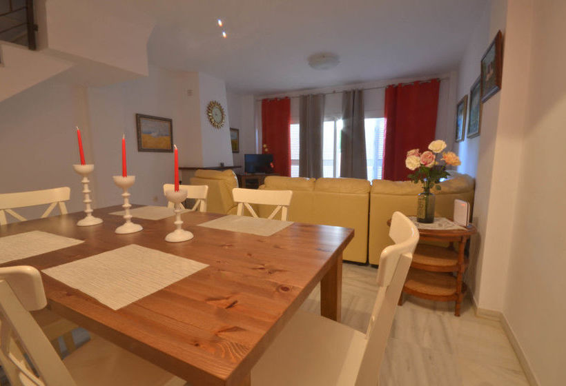 هتل Galindo Beach